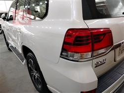 تۆیۆتا لاند کروزەر